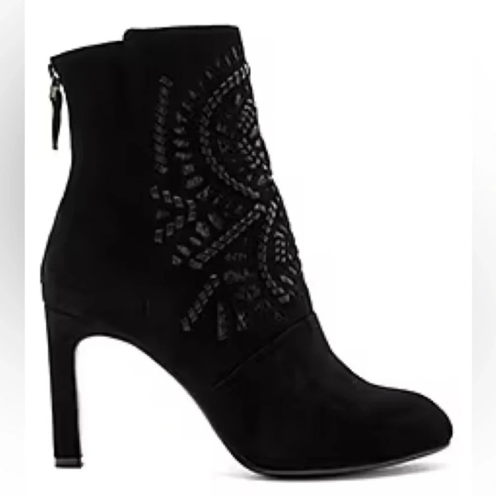 Lola Cruz Naknek Booties Black Suede Sz Eur 37/US 6